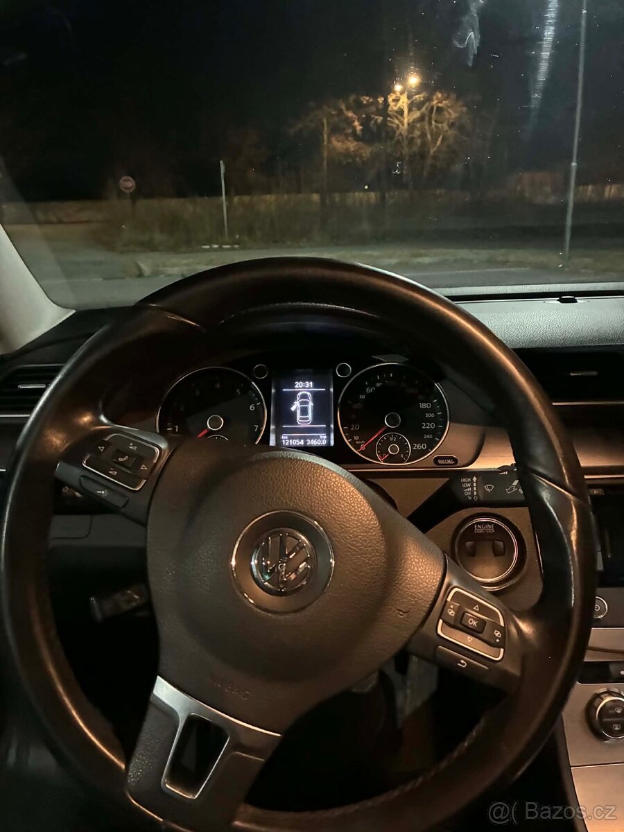 Auto Volkswagen passat B7 - 12