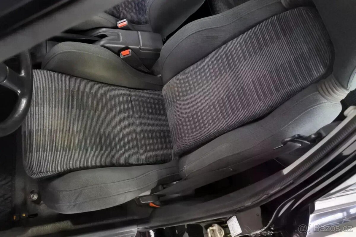 Mazda 323F BG GT - 12