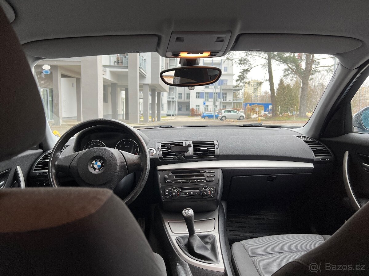 Prodám BMW 1 Series E87 116i - 12