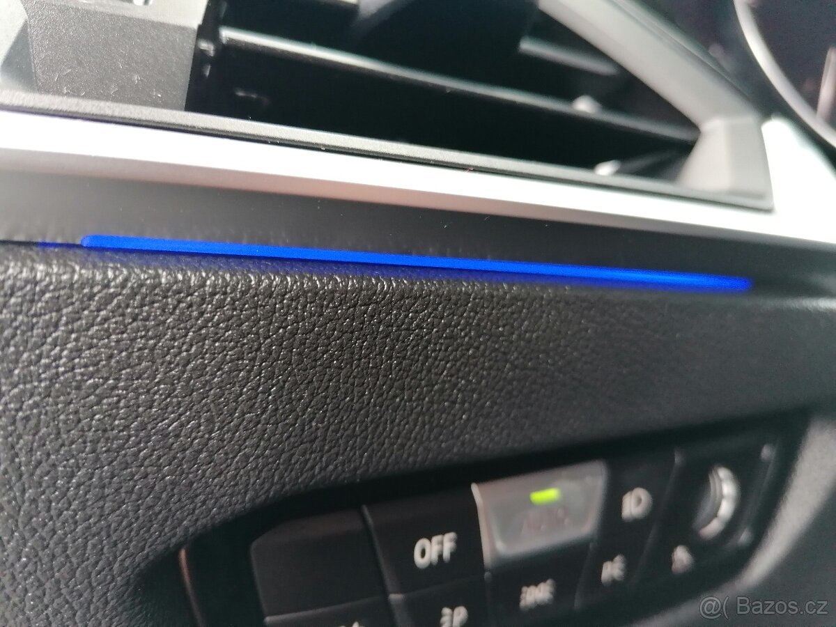 BMW Řada 3 2.0 318D A/T,Kůže,Ambient. - 12
