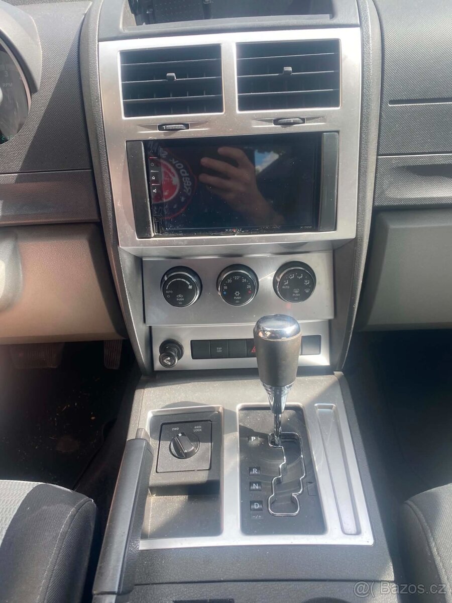 Dodge Nitro 2.8 - 12