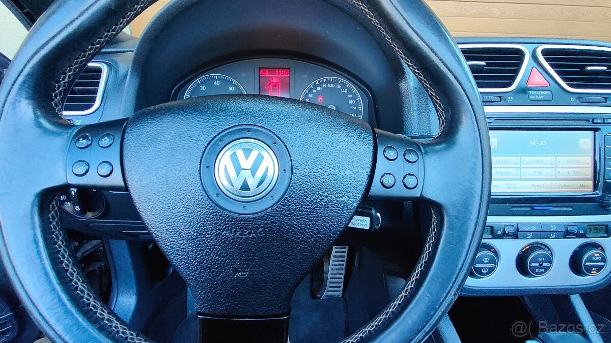 Volkswagen Eos 3.2 6-válec INDIVIDUÁL DSG - 12