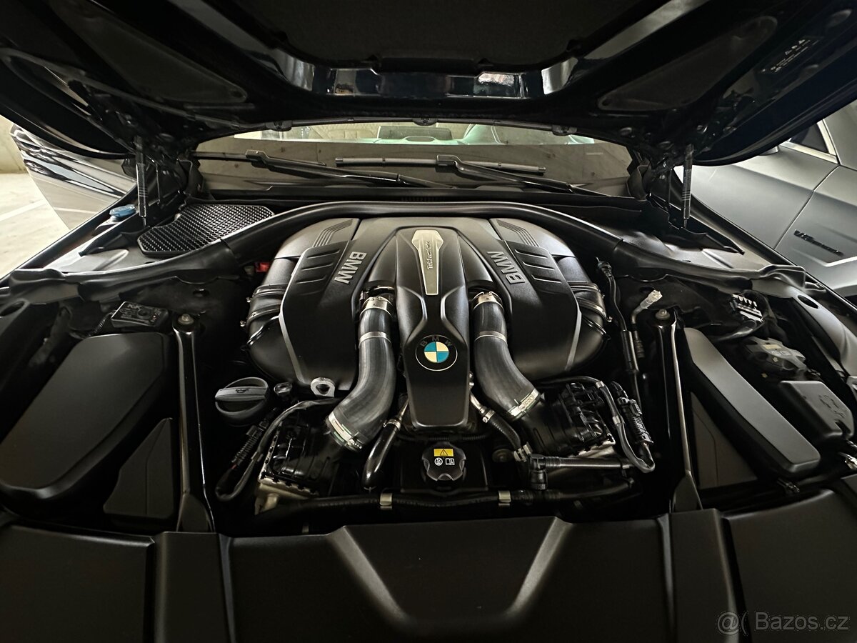 BMW 750i G11 xDrive/B&W/LASER - 12