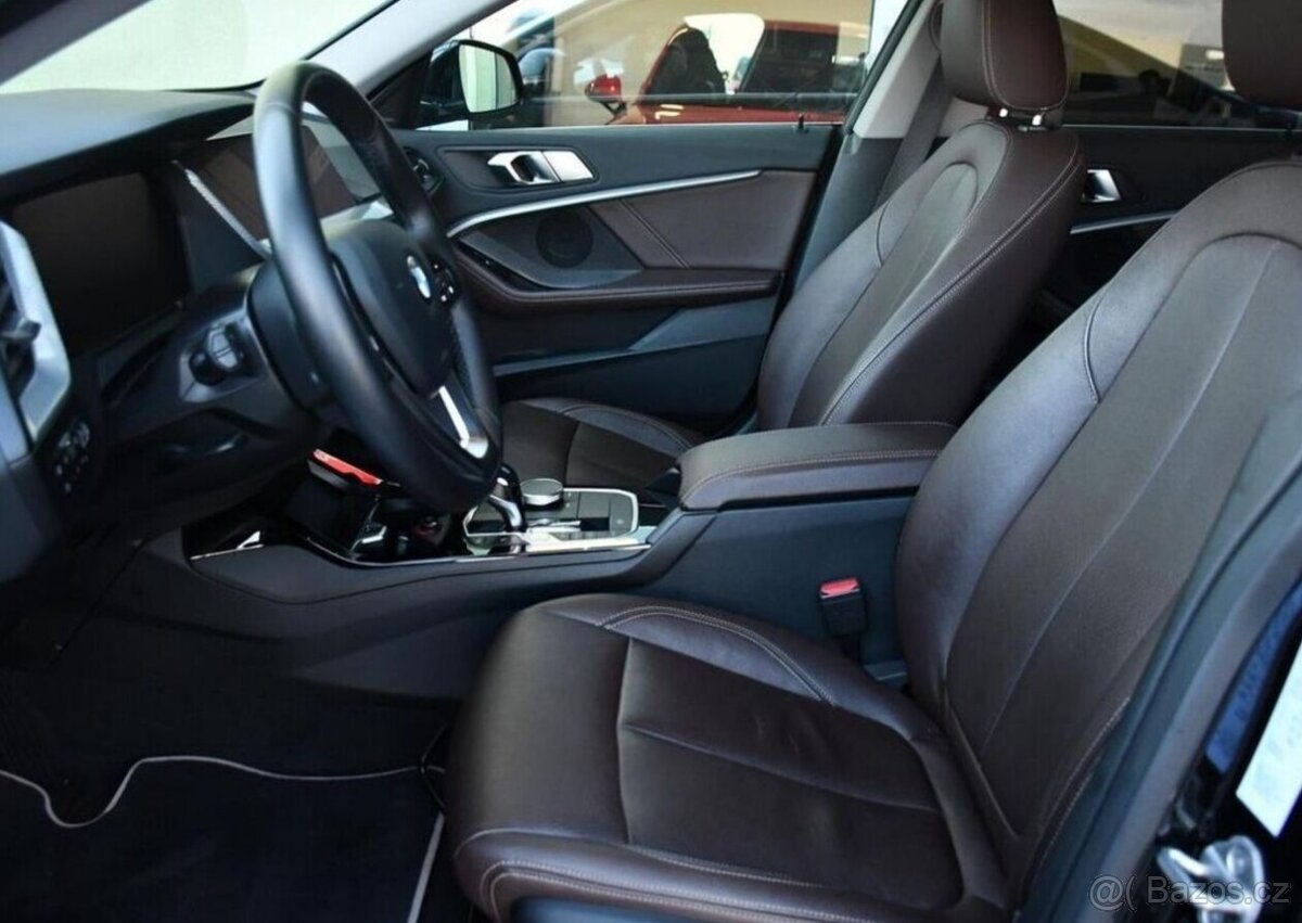 BMW Řada 2 218d HUD ČR - 12