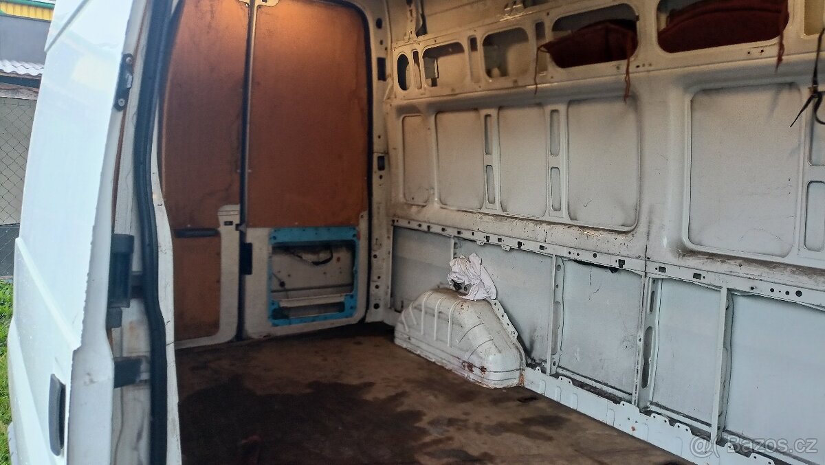 Ford Transit - 12