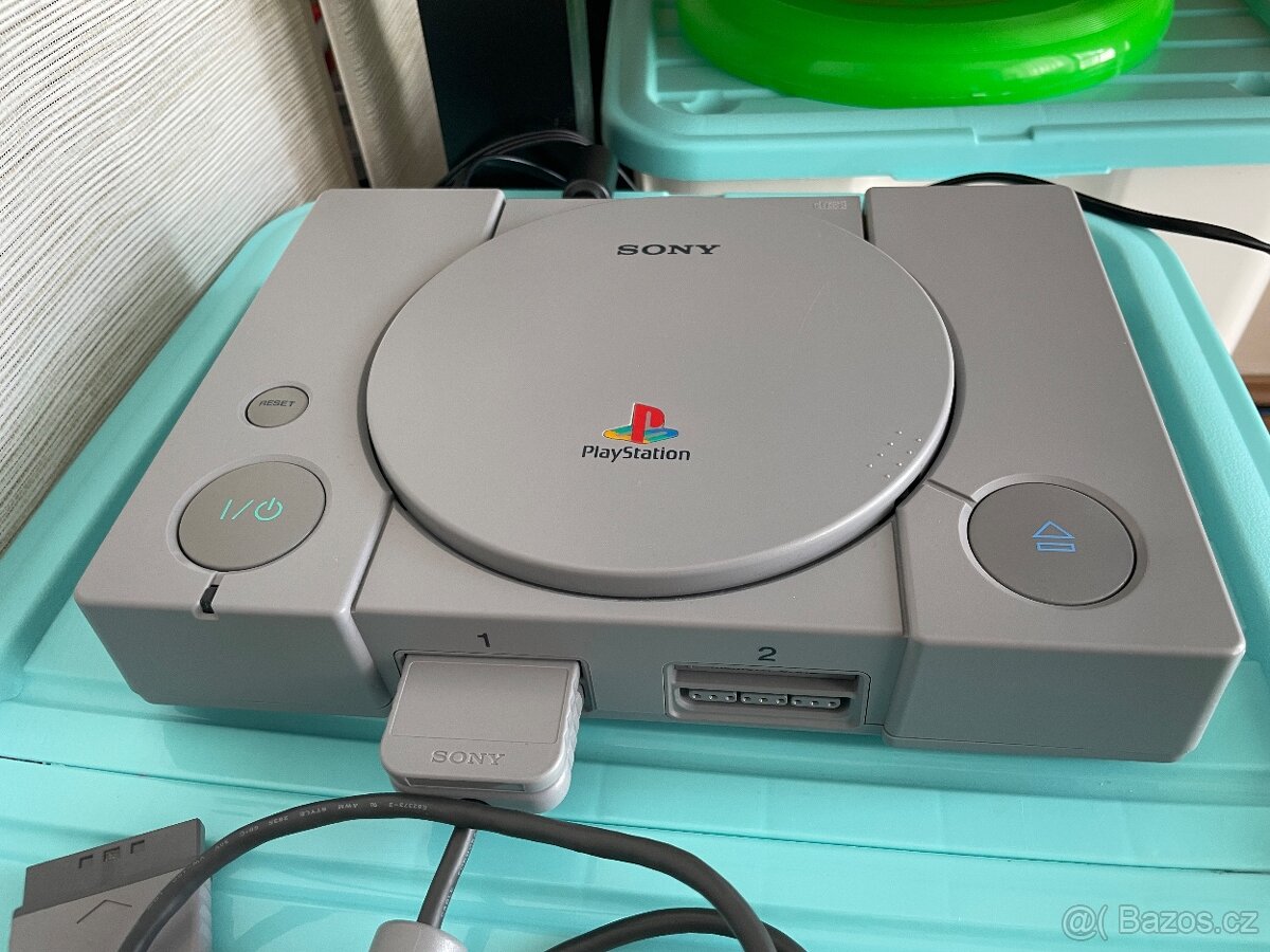 Sony Playstation SCPH-7502 - 12