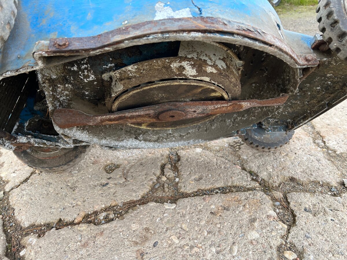 Benzinove sekacky - 12