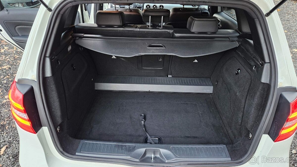 Mercedes Benz B 180, 2012, 99 tkm, xenony, navi, serviska - 12