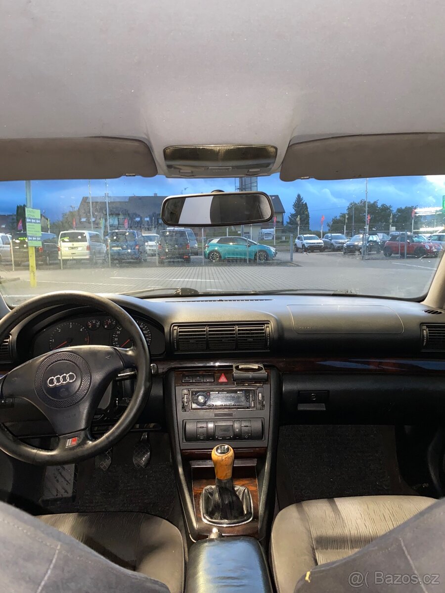 AUDI A4B5 facelift - 12