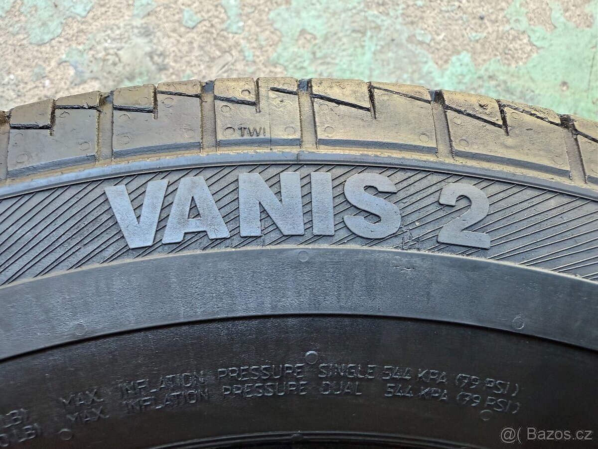 Dodávkové letní pneu Michelin / Barum 205/65 R16C - 12