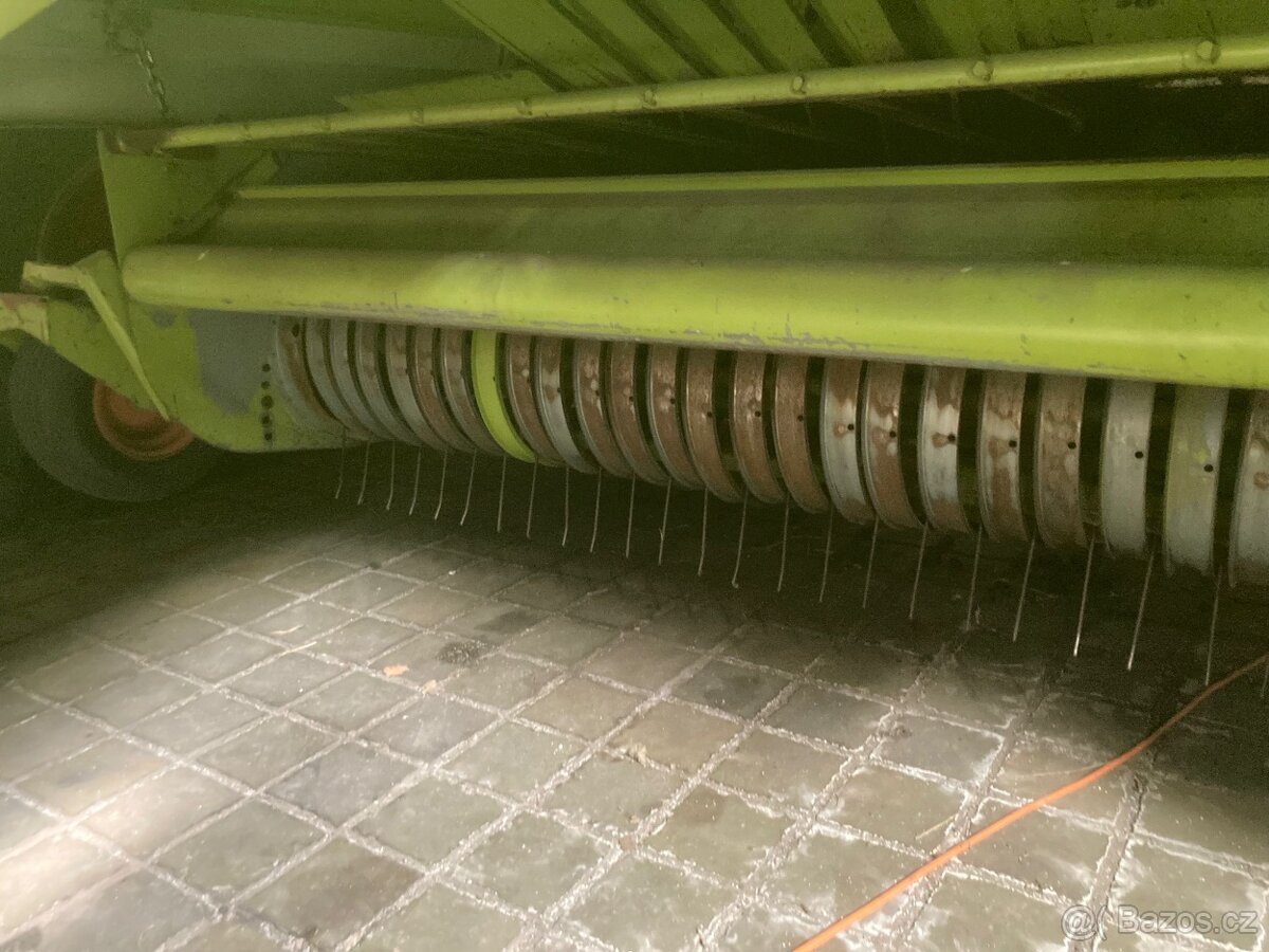 Claas Quadrant 1150 - 12