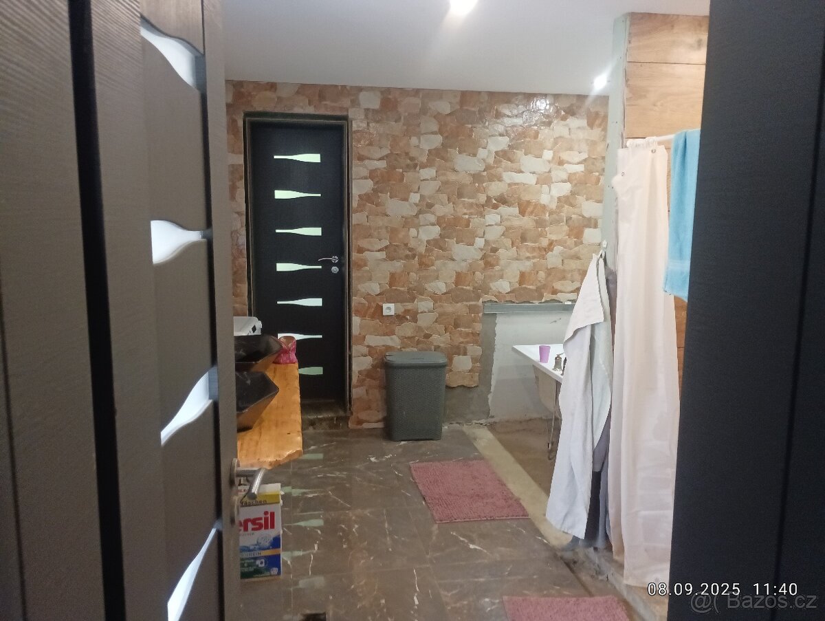 Prodám dům Stráni - 12