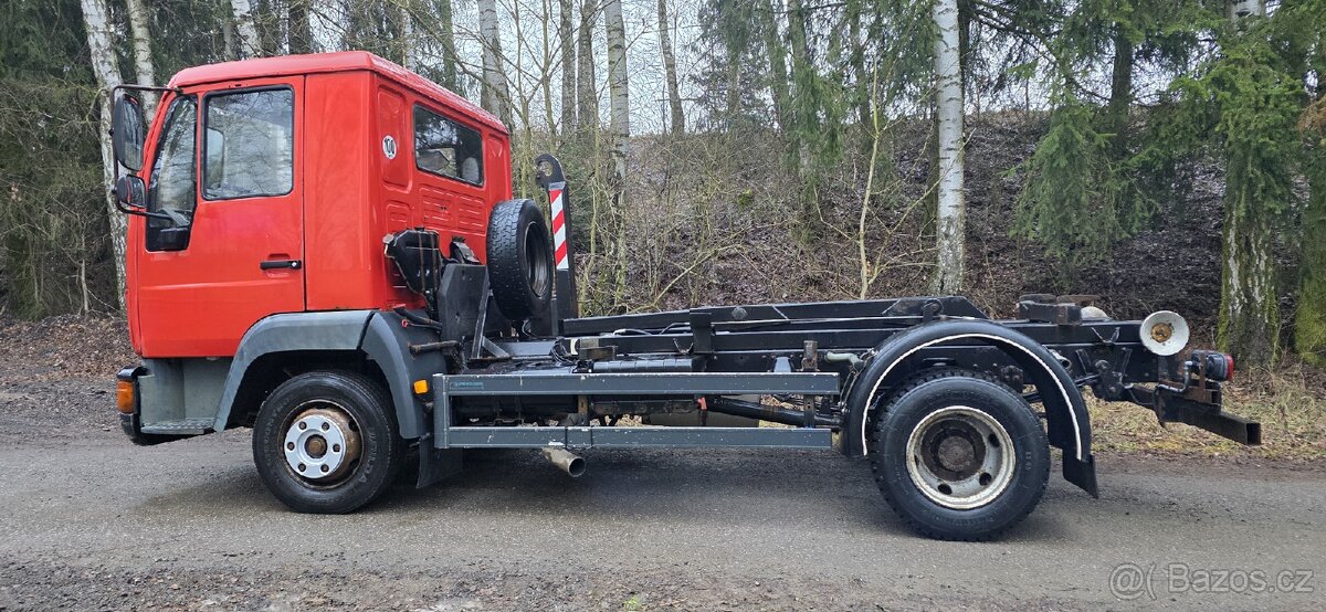 MAN L2000 hákový nosič kontejnerů - 12