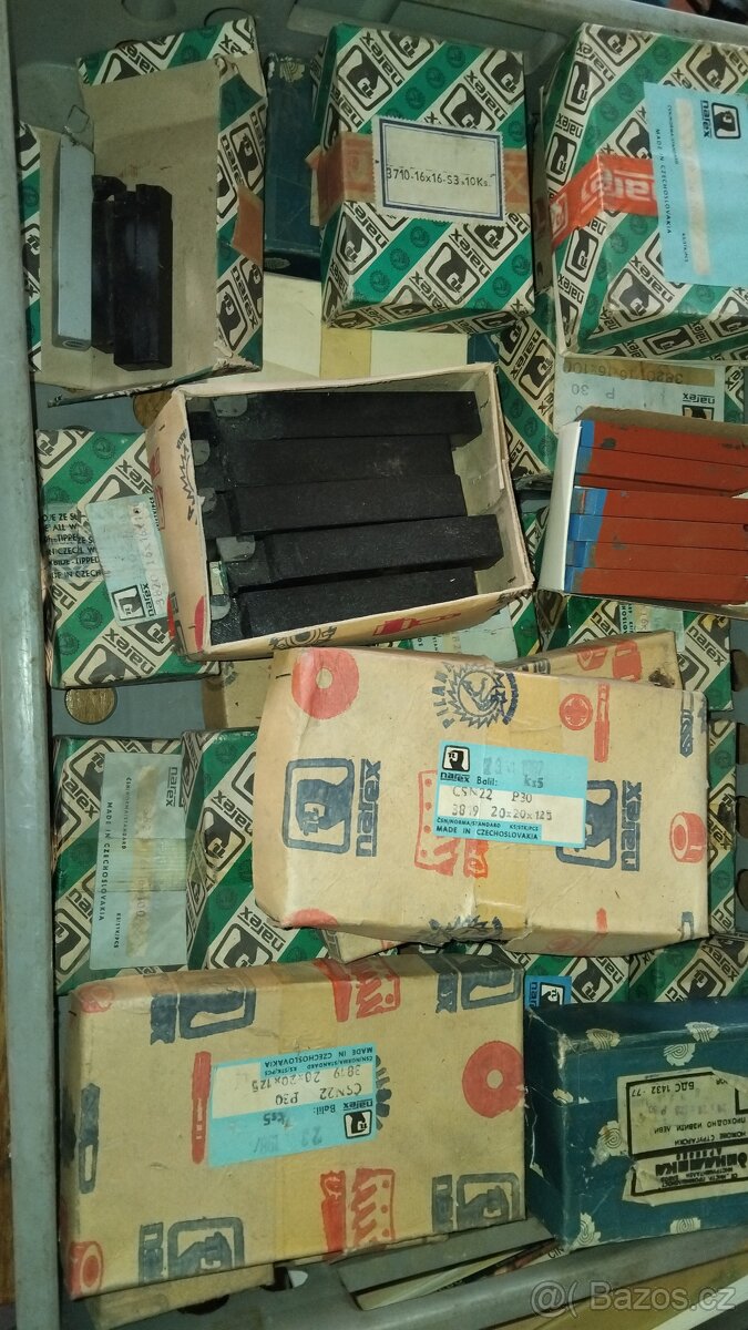 Soustruh-nože, frézy, příslušenství. - 12