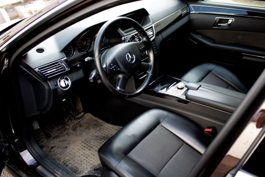 Mercedes-Benz E E320 CDI 4MATIC, 170kW, A7 - 12