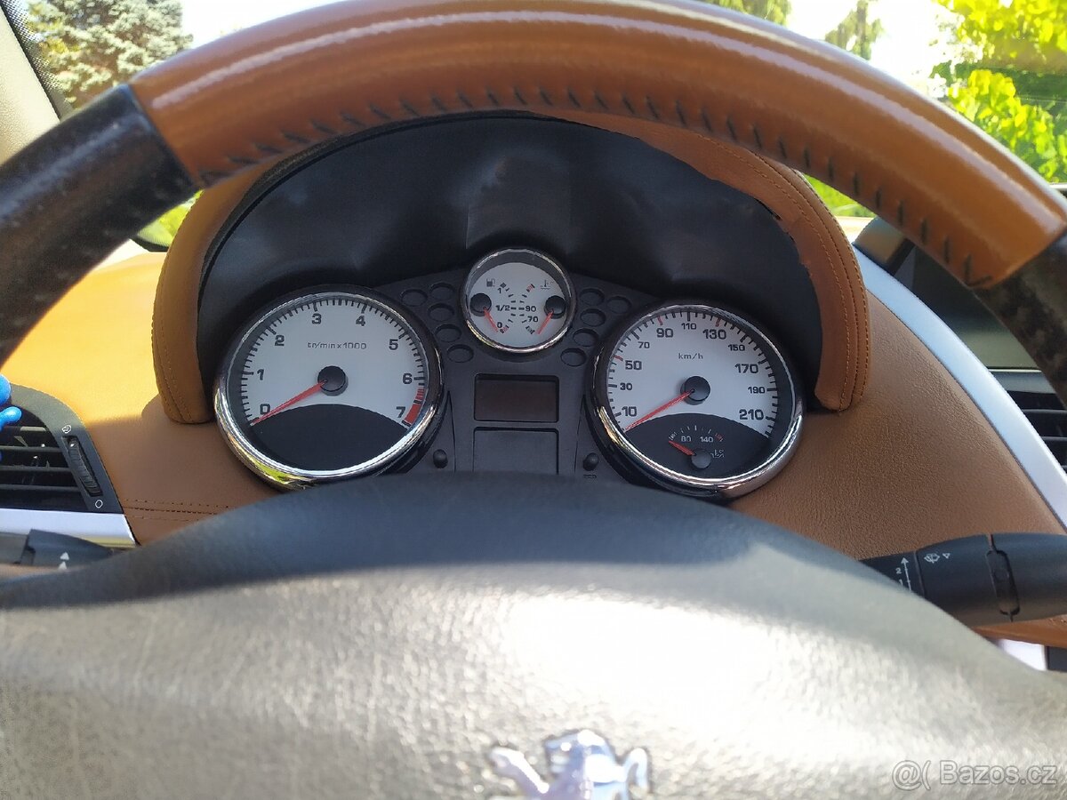 Prodám Peugeot 207 cc platinum edition - 12
