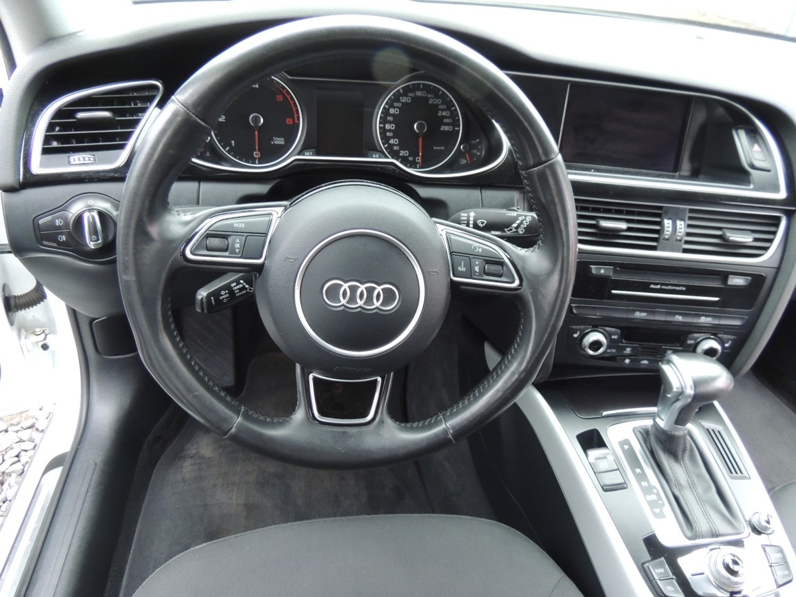Audi A4 Combi 2.0TDi,110kw,DSG,S-Line,2015,ČR,-21%DPH - 12