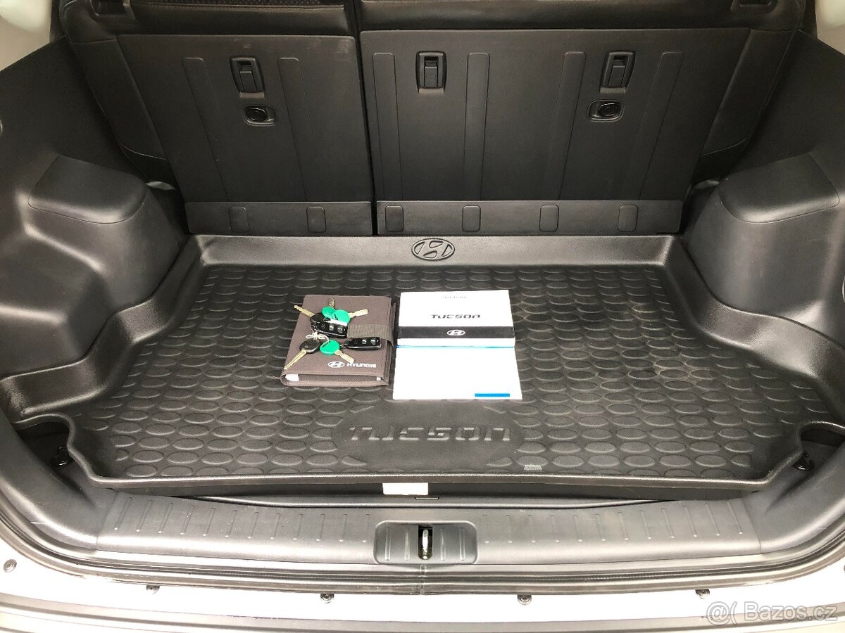 HYUNDAI TUCSON 2.0 CRDi, 103 kW, 4x4, TOP stav, GARÁŽOVÁNO - 12