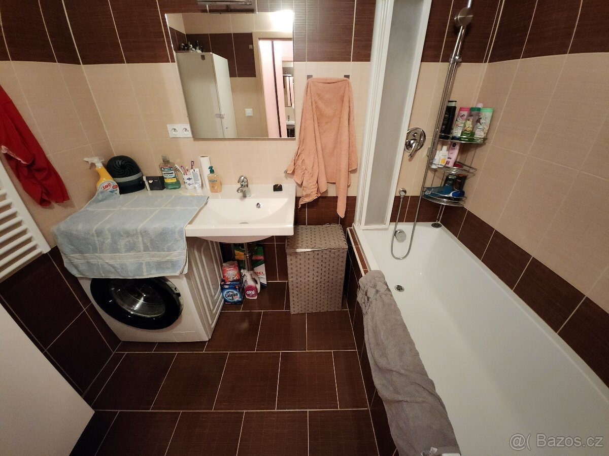 Prodej bytu 2+1, 74 m2, Pardubice - 12