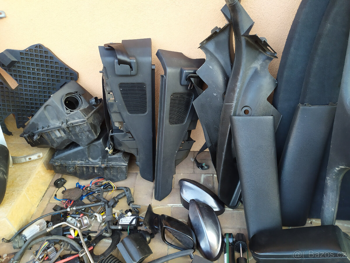 Škoda Octavia RS díly - 12