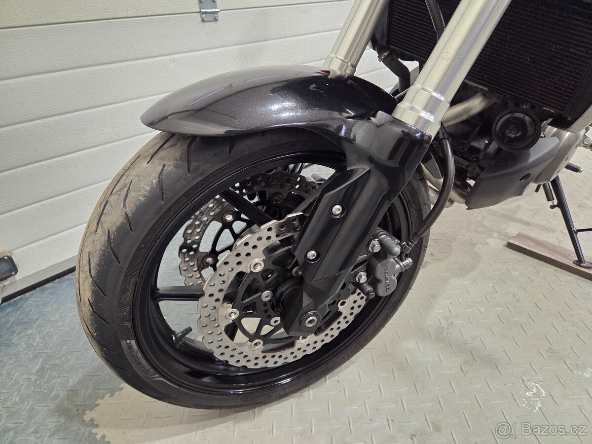 Kawasaki Versys 650 - 12