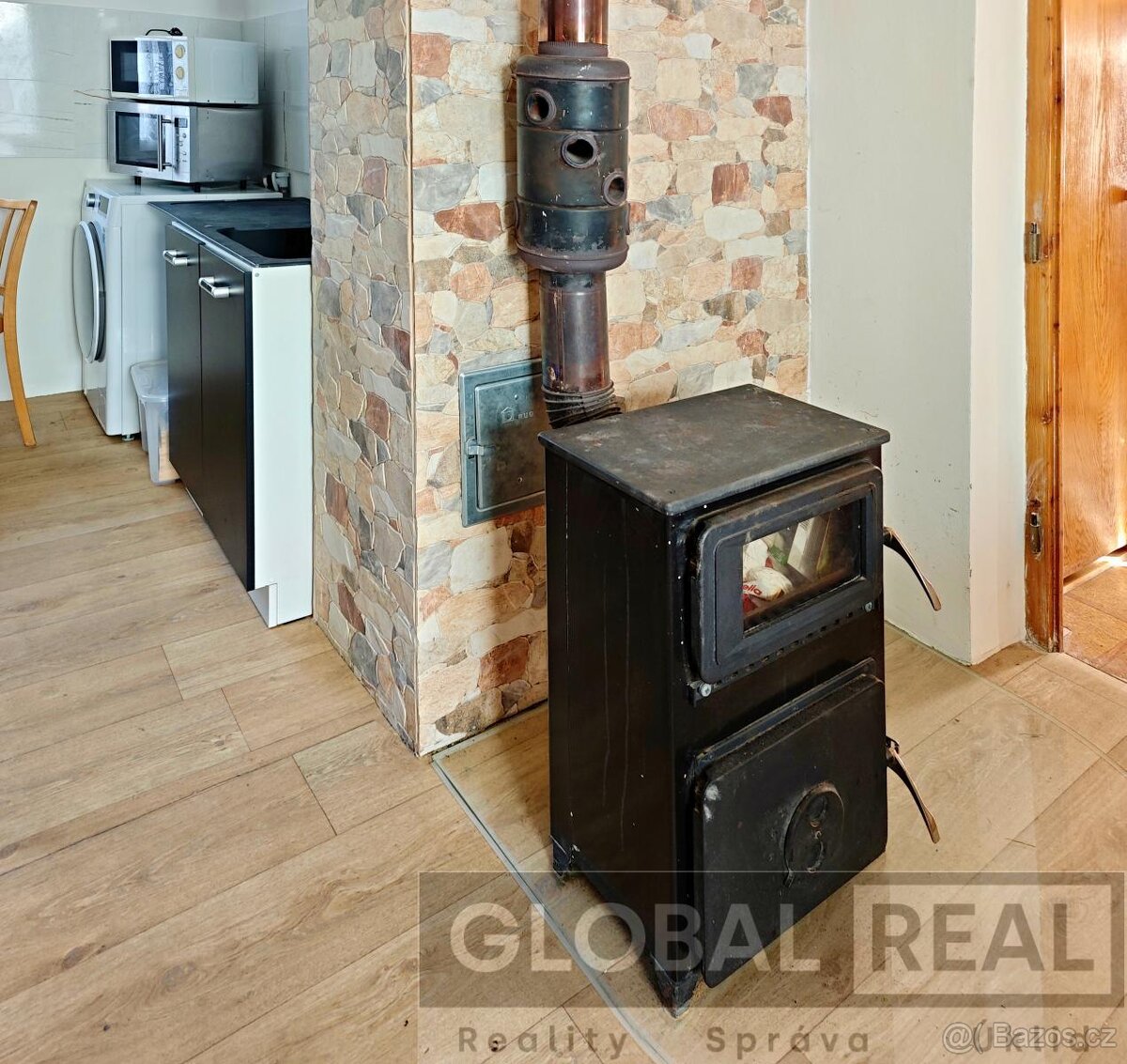 Prodej rekreační chaty po částečné rekonstrukci - u rybníka - 12