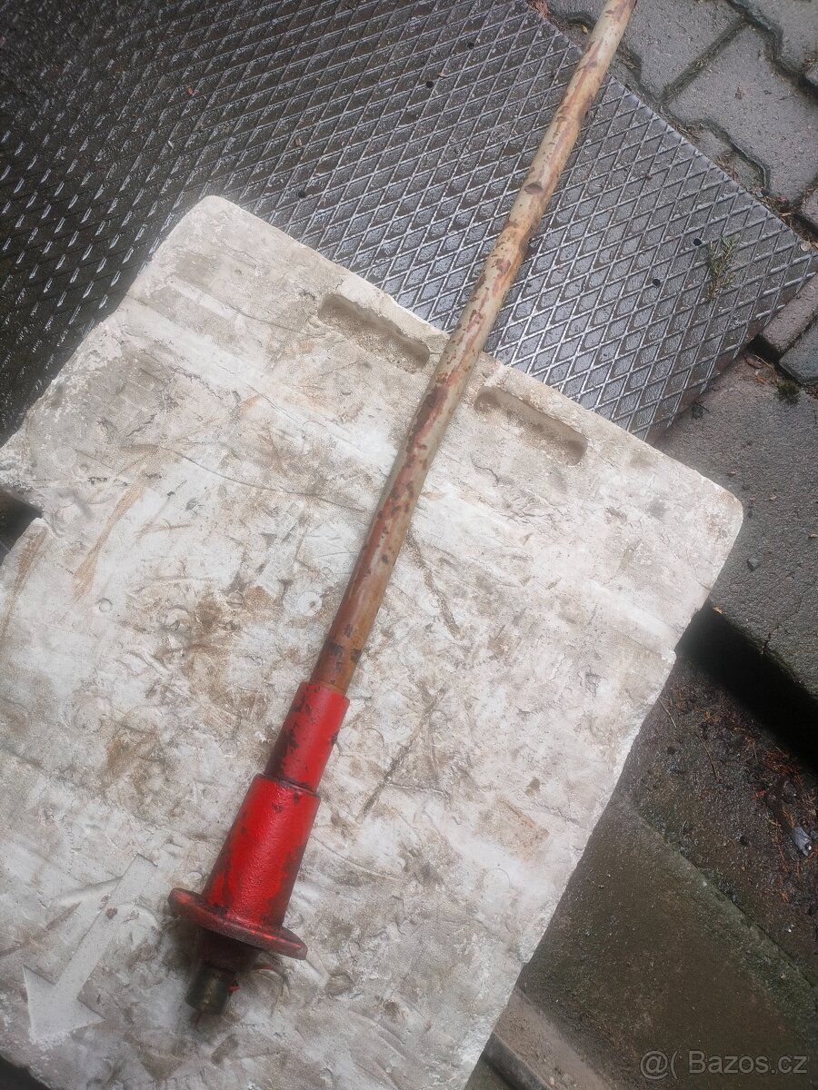 KUHN 280 SHRNOVAČ -- ruzné díly - 12