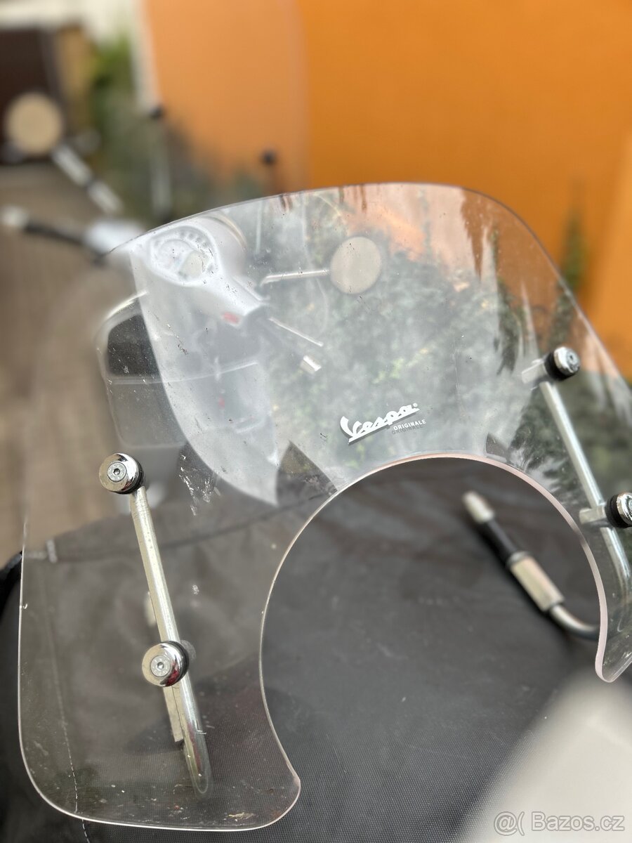 Vespa GTS 250 plně vybavená - 12