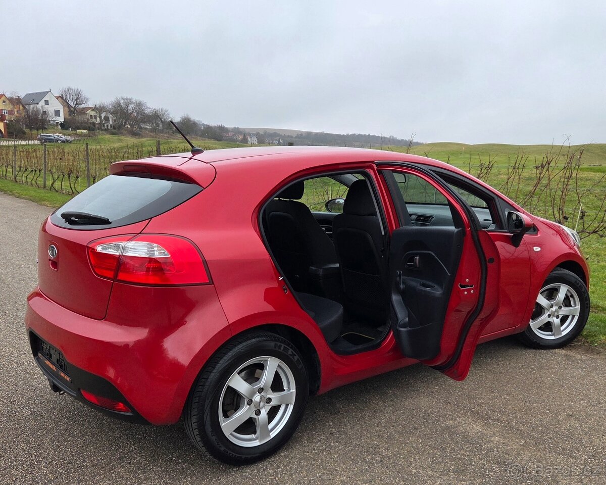 Kia Rio 1.2 16V 51KW/70 koní R.V.10/2011 - 12