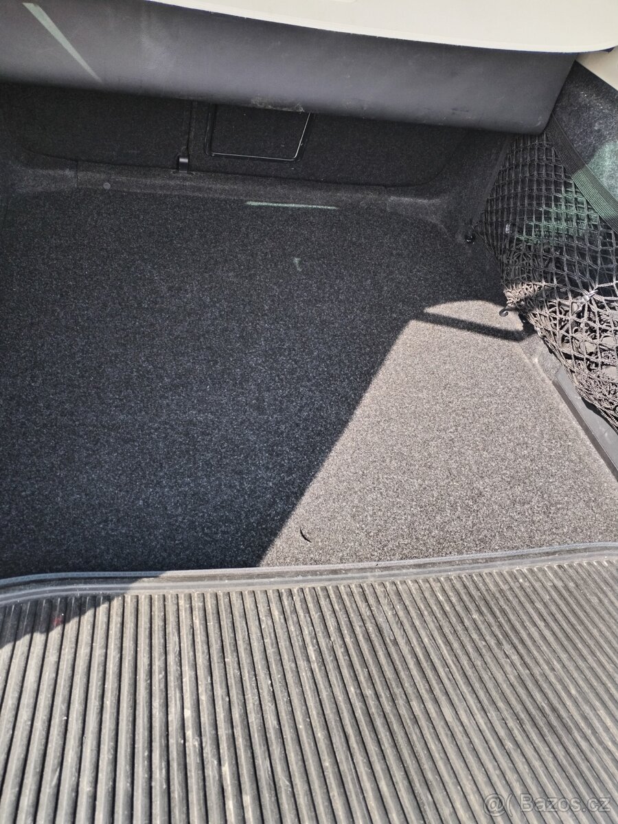 Superb combi 2.0.TDI 140kW,1.majitel - 12