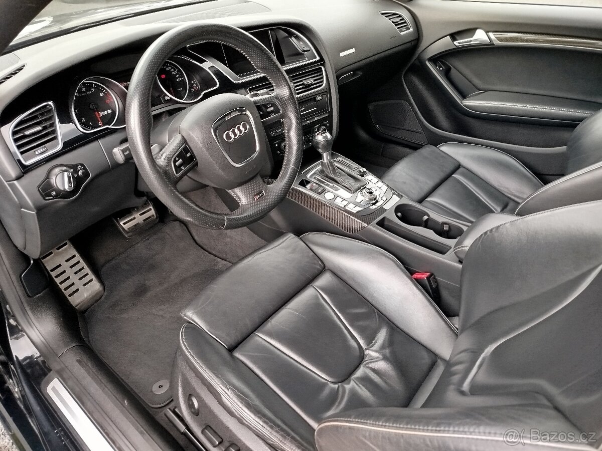 Audi RS5 4.2 FSi V8, 450koní, r.v. 2011 - 12