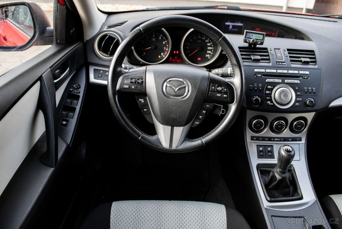 Mazda 3 1.6, 77kW (2010) - 12