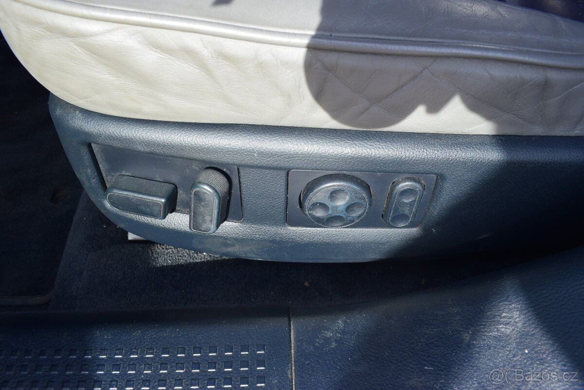 Audi S8 4,2i AUTOMAT QUATTRO,SUPER STAV - 12