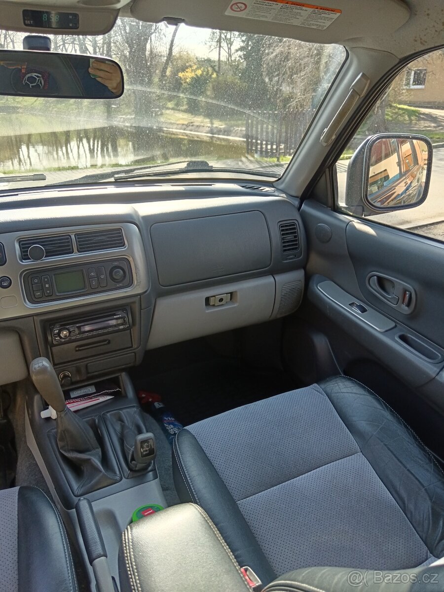 Mitsubishi Pajero sport - 12