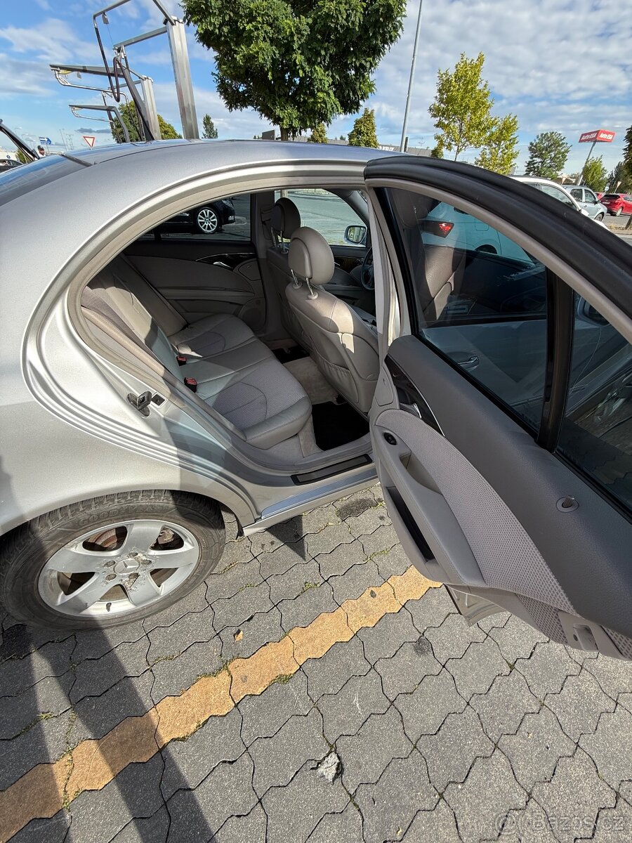 Mercedes-Benz E3.2 - 12
