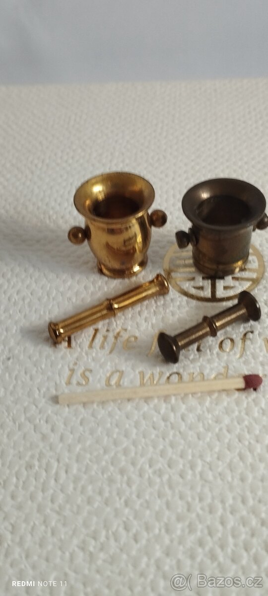 Mosazné miniaturky cca 11ks - 12
