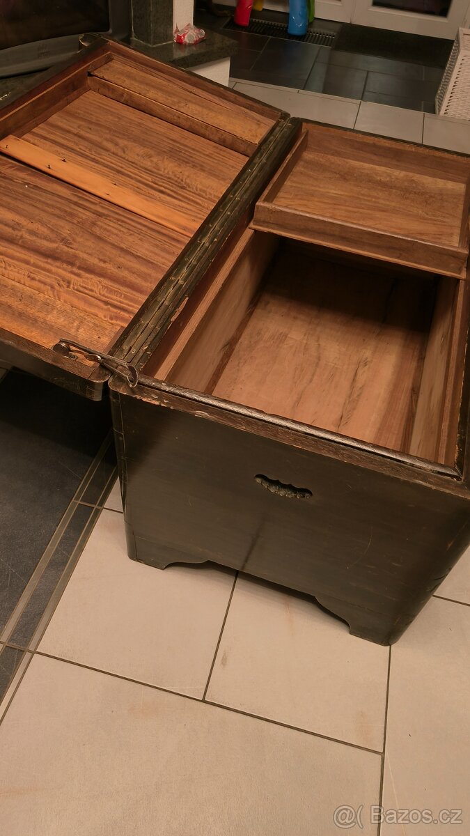 Stará truhla asijský motiv - 12