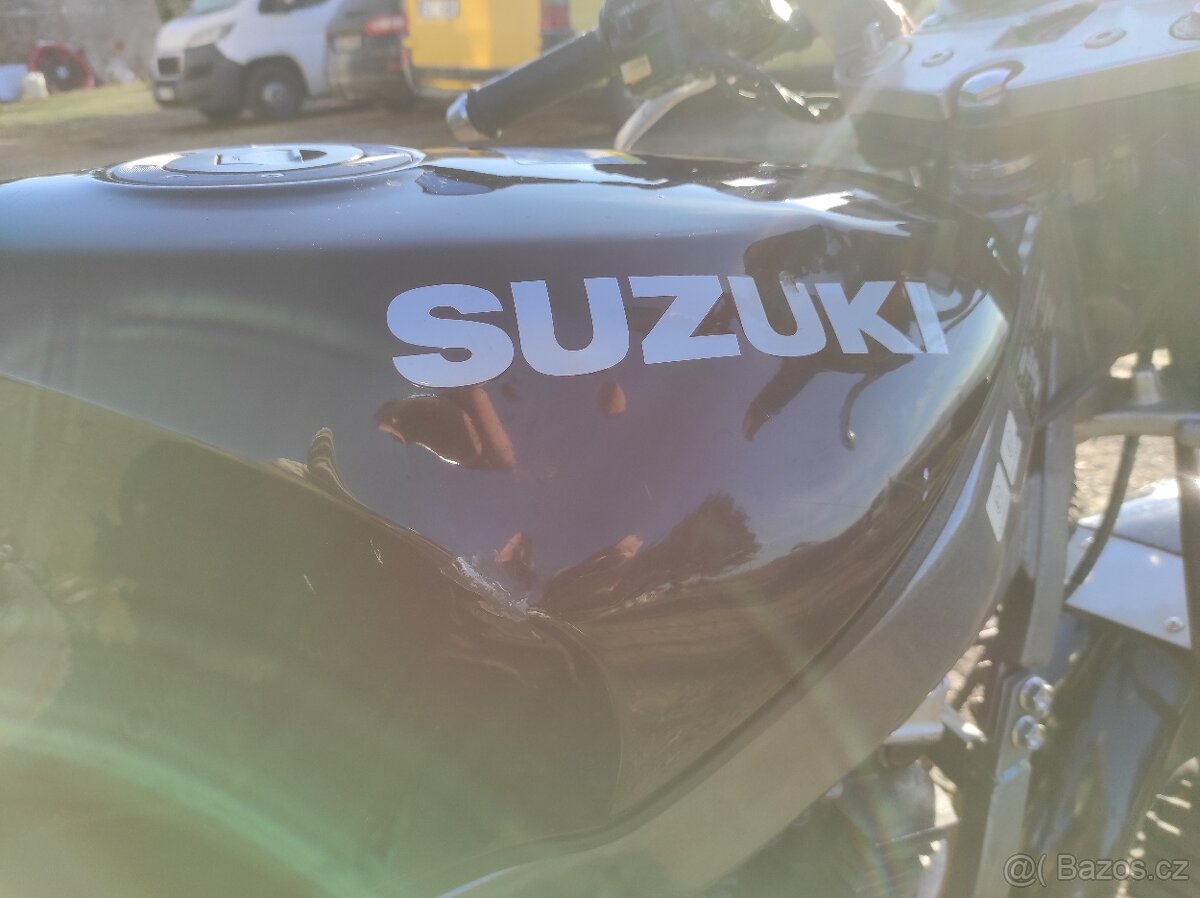Suzuki GS 500 E otevřená - 12