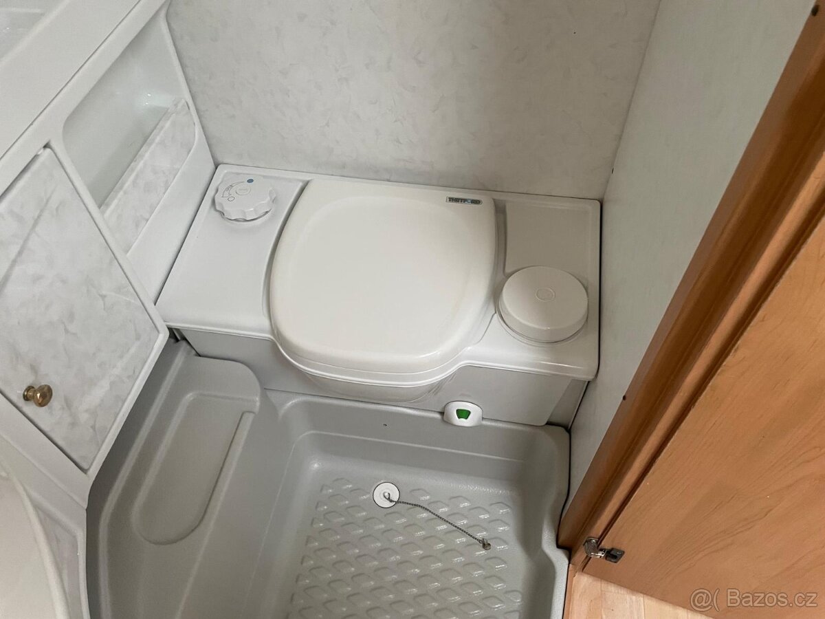Hobby Excellent 450, 4 osoby, bojler, rozfuk, wc, stan - 12