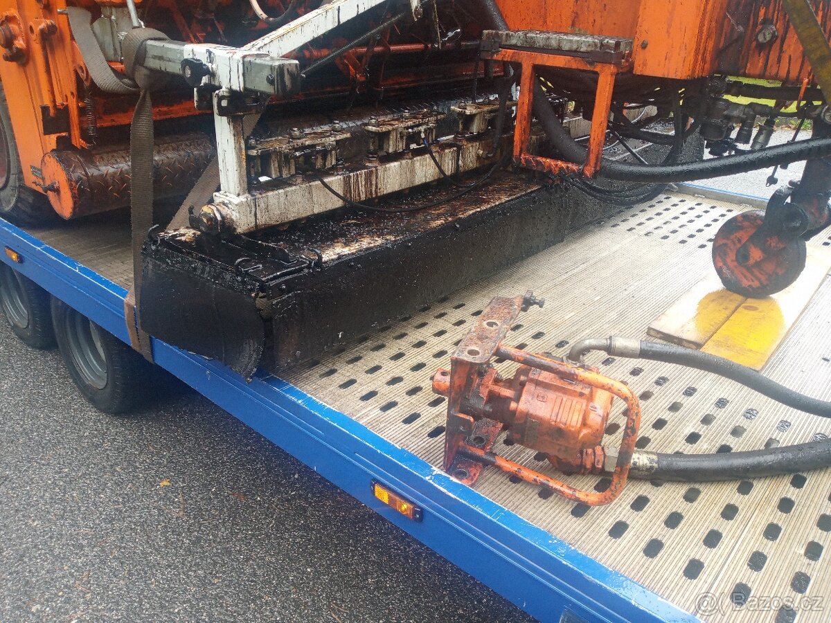 Prodám pokladac asfaltu strassmayr r 2000 - 12