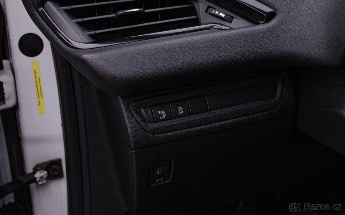 Peugeot 208 1.6 BlueHDi - 12