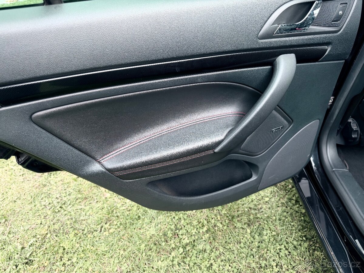 Octavia RS kombi Tdi - 12