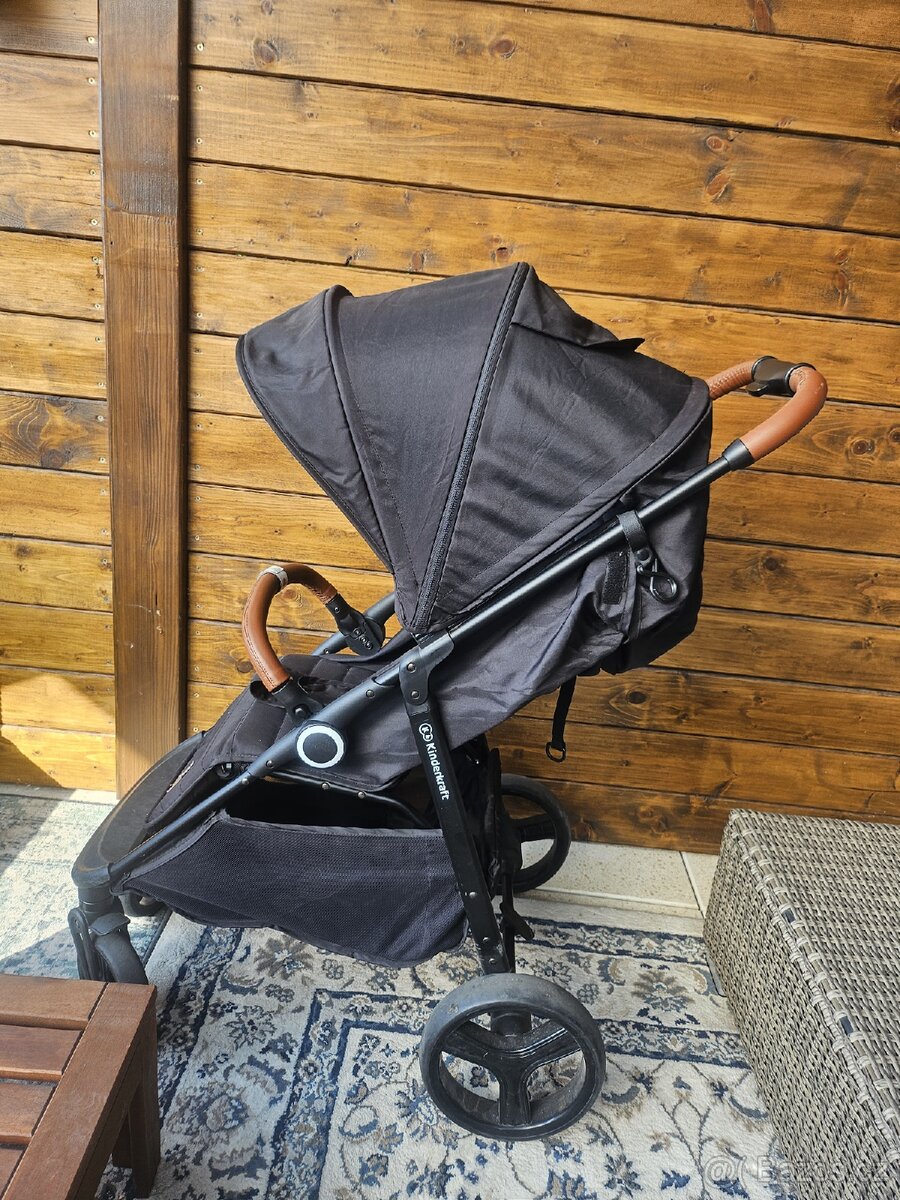 Kočárek kinderkraft černý - 12