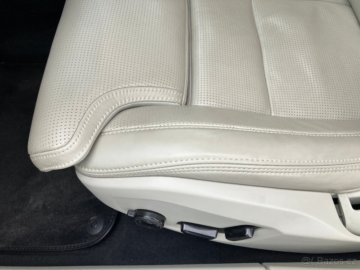 VOLVO V90 B4 145 KW 4X4 TAŽNÉ - 12