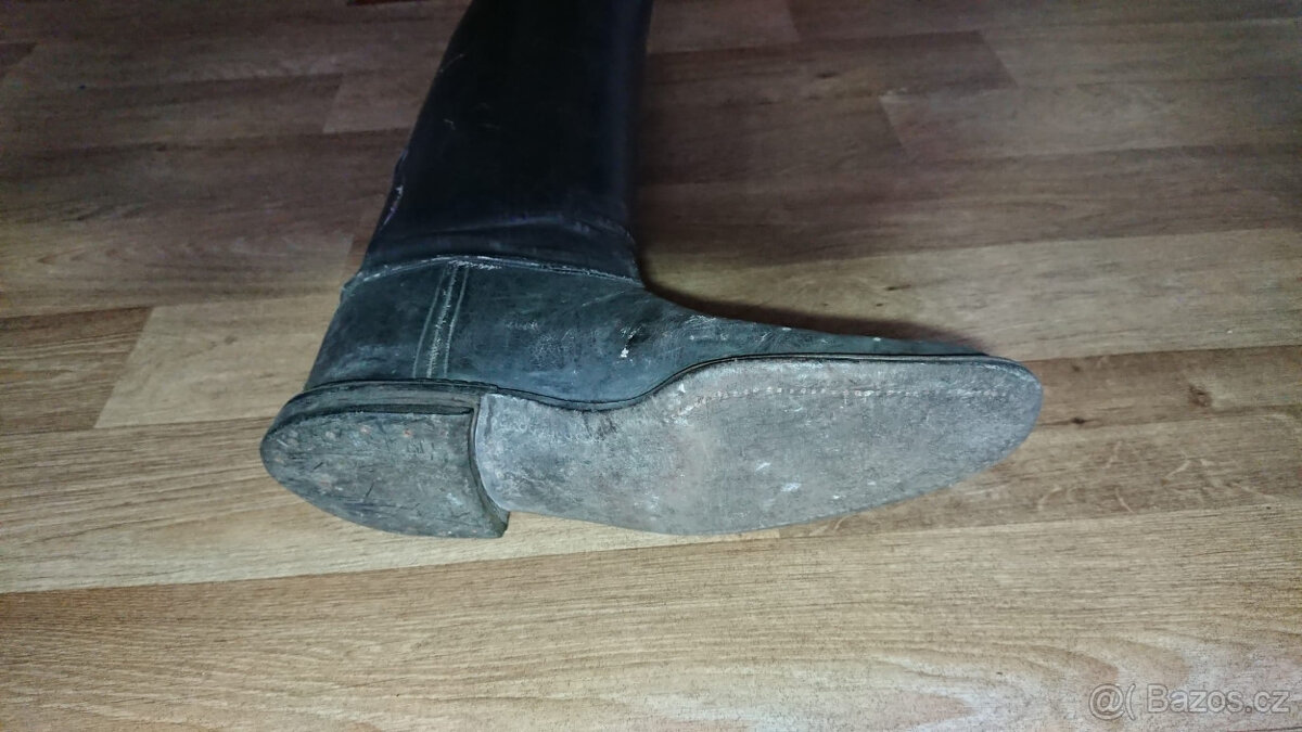 Stare jezdecke holinky - 12