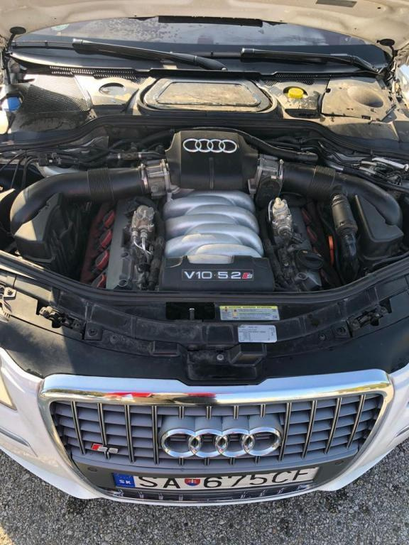 Audi S8 5,2FSi 331kw - 12