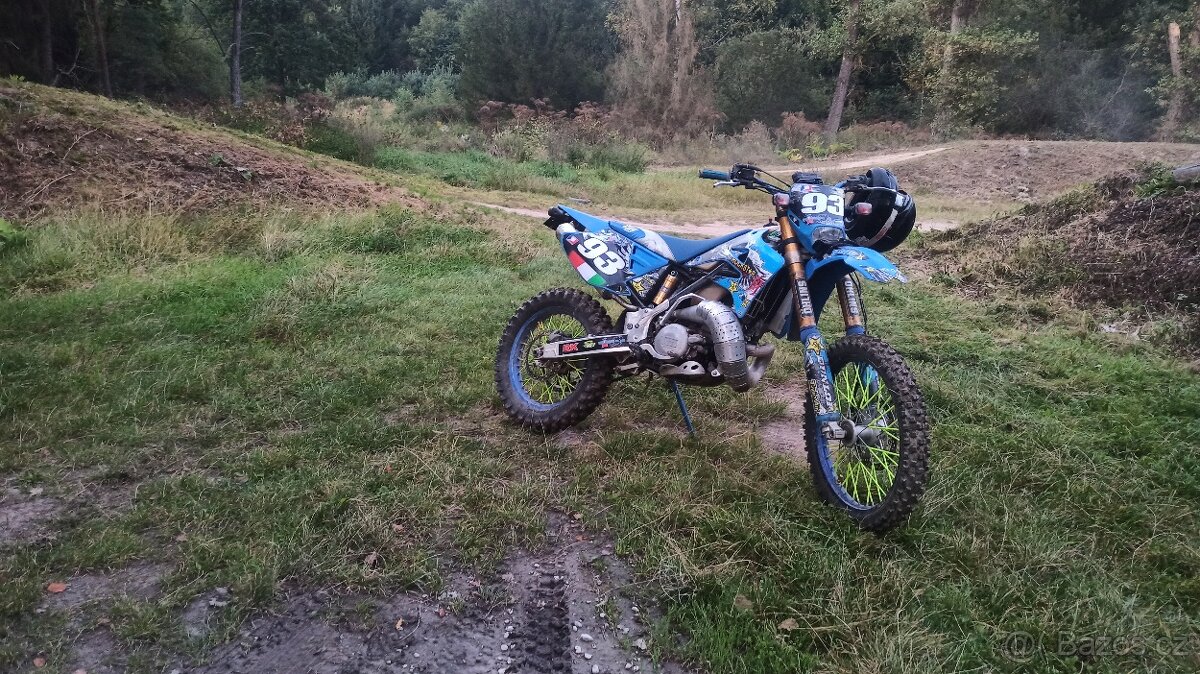 TM Racing EN 300 - 12