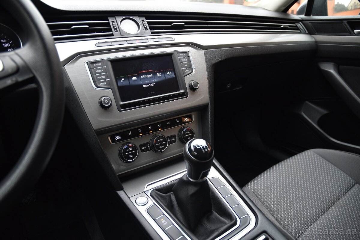 Volkswagen Passat b8 2.0 TDi CR,DKLIMA,VÝHŘEV,TEMP,1.MAJITEL - 12