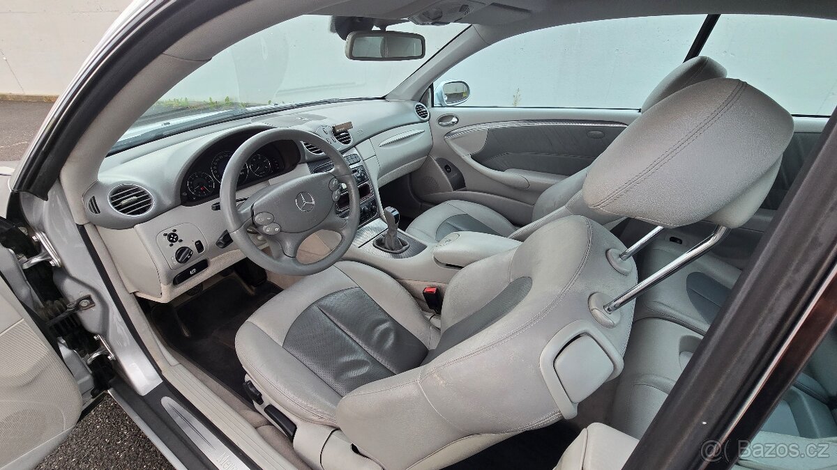Mercedes-Benz CLK W209 270 CDI - 12