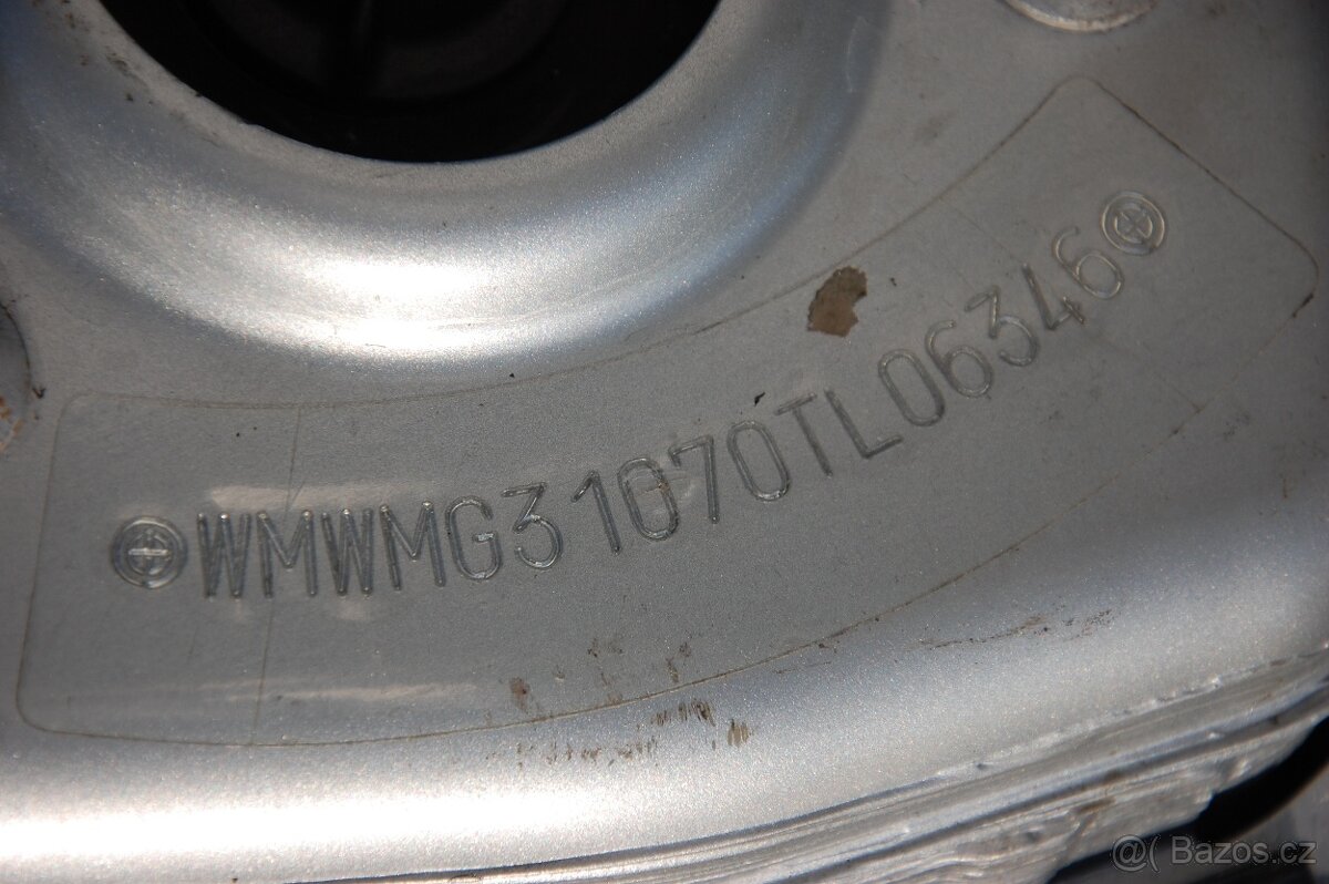 MINI Cooper 1,6D, najeto 125.000km , vynikající stav - 12